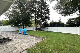 [Address not provided], Syosset, NY 11791 - Photo 12