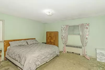 305 Crowell Street, Hempstead, NY 11550 - Photo 12