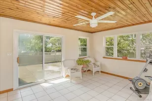 305 Crowell St, Hempstead, NY 11550 - Photo 10