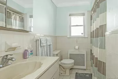 305 Crowell Street, Hempstead, NY 11550 - Photo 14