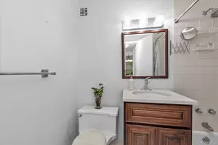 6120 Grand Central Pkwy, Forest Hills, NY 11375 - Photo 12