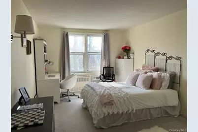 241-20 Northern Boulevard #3H, Douglaston, NY 11362 - Photo 1