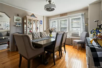 197 S 4th Street, Lindenhurst, NY 11757 - Photo 4