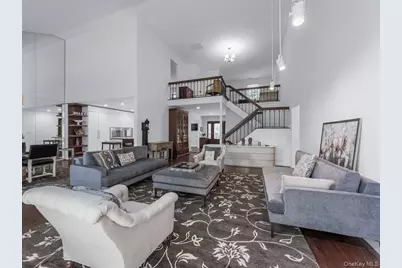 15 Fairway Circle S #15, Manhasset, NY 11030 - Photo 18