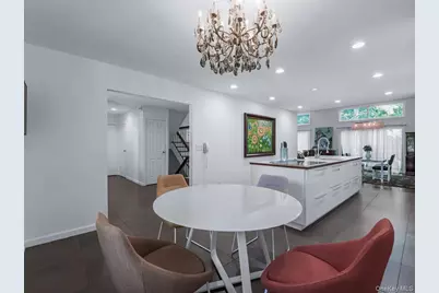 15 Fairway Circle S #15, Manhasset, NY 11030 - Photo 10