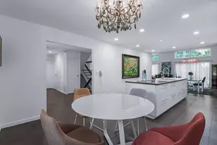 15 Fairway Cir S, Manhasset, NY 11030 - Photo 10