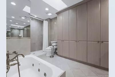 15 Fairway Circle S #15, Manhasset, NY 11030 - Photo 22