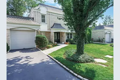 15 Fairway Circle S #15, Manhasset, NY 11030 - Photo 4