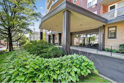 360 Westchester Avenue #302, Port Chester, NY 10573 - Photo 2