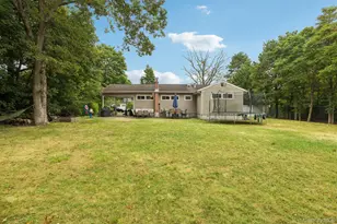 111 Berry St, Lindenhurst, NY 11757 - Photo 18