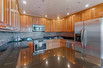 9935 Shore Road #6B, Brooklyn, NY 11209 - Photo 4
