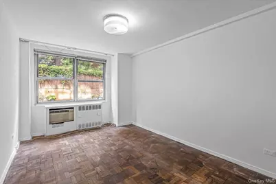 310 E 70th Street #1M, New York, NY 10021 - Photo 12