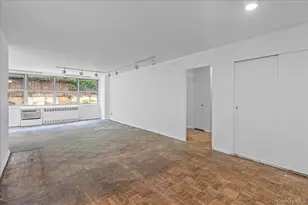 310 E 70th St, New York, NY 10021 - Photo 4