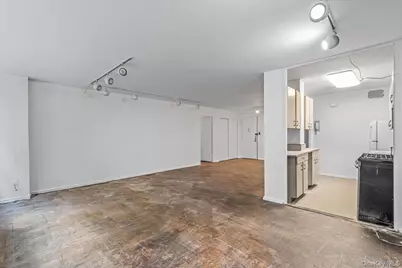 310 E 70th Street #1M, New York, NY 10021 - Photo 6