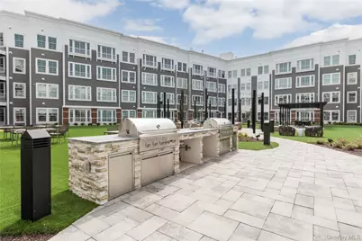 75 E Hoffman Avenue #2002, Lindenhurst, NY 11757 - Photo 6