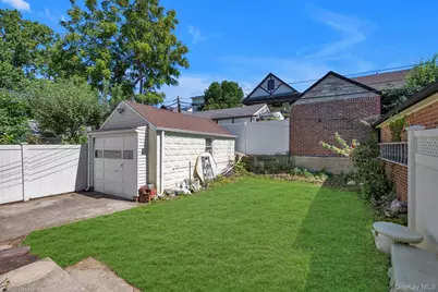 4547 166th Street, Flushing, NY 11358 - Photo 16