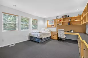 48 Morgan Dr, Old Westbury, NY 11568 - Photo 32