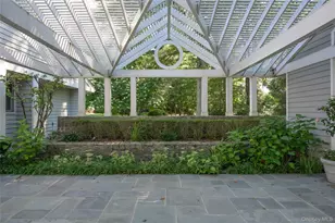 48 Morgan Dr, Old Westbury, NY 11568 - Photo 40