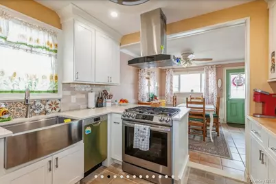 1134 Rosegold Street, Franklin Square, NY 11010 - Photo 14