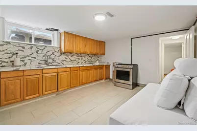 191 Dunwoodie Street, Yonkers, NY 10704 - Photo 34