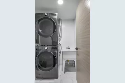 16515 Cross Island Parkway, Whitestone, NY 11357 - Photo 40