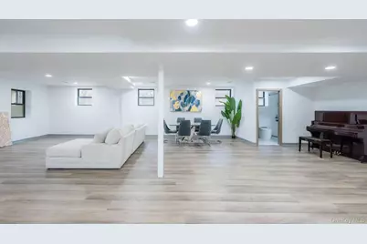 16515 Cross Island Parkway, Whitestone, NY 11357 - Photo 38