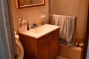 158-04 84th Rd, Jamaica, NY 11432 - Photo 6