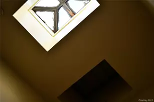 158-04 84th Rd, Jamaica, NY 11432 - Photo 16