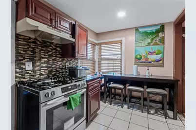 24016 128th Road, Rosedale, NY 11422 - Photo 4