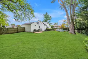 91 7th St, Hicksville, NY 11801 - Photo 20