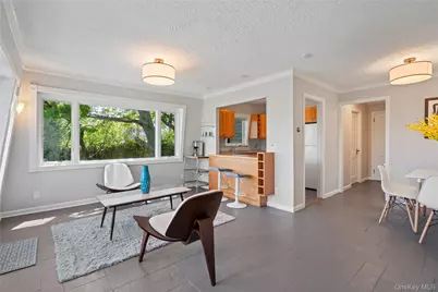 55 W End Avenue, East Quogue, NY 11942 - Photo 6