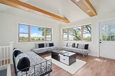 55 W End Avenue, East Quogue, NY 11942 - Photo 22