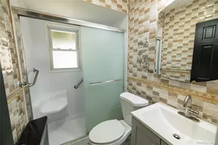 1035 Wool Ave, Franklin Square, NY 11010 - Photo 4