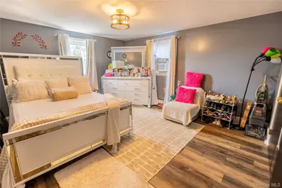 1035 Wool Avenue, Franklin Square, NY 11010 - Photo 10