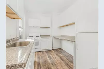 557 S 5th Avenue, Mount Vernon, NY 10550 - Photo 2