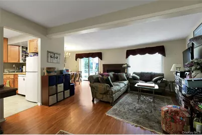 180 Treetop Circle, Nanuet, NY 10954 - Photo 10