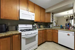 180 Treetop Cir, Nanuet, NY 10954 - Photo 12