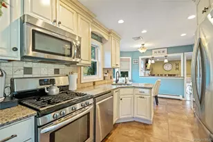 8 Beaumont Ln, Lake Grove, NY 11755 - Photo 14