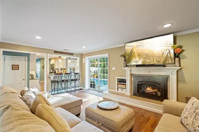 8 Beaumont Lane, Lake Grove, NY 11755 - Photo 10