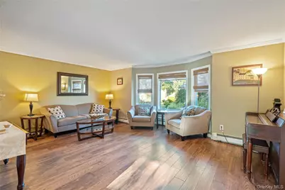 8 Beaumont Lane, Lake Grove, NY 11755 - Photo 6