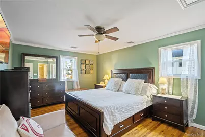 8 Beaumont Lane, Lake Grove, NY 11755 - Photo 24