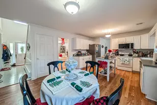 30 Howard Dr, Coram, NY 11727 - Photo 10