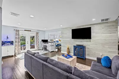 6 Edgewood Avenue, Port Jefferson, NY 11777 - Photo 10