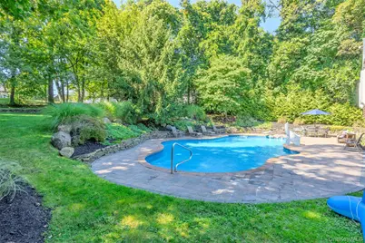 6 Edgewood Avenue, Port Jefferson, NY 11777 - Photo 4