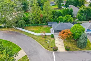 22 Brian Dr, East Islip, NY 11730 - Photo 2