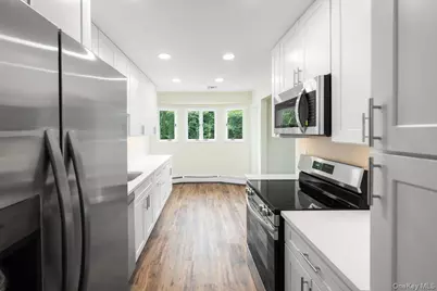 22 Brian Drive, East Islip, NY 11730 - Photo 8