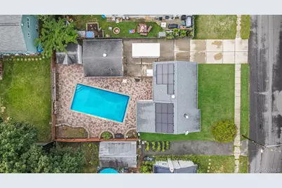 14 Garden Court, Bay Shore, NY 11706 - Photo 1