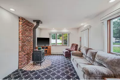 14 Garden Court, Bay Shore, NY 11706 - Photo 10