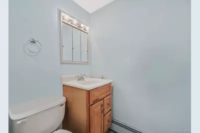 14 Garden Court, Bay Shore, NY 11706 - Photo 30