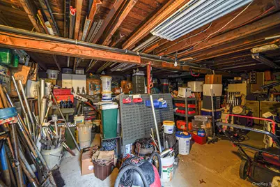 14 Garden Court, Bay Shore, NY 11706 - Photo 32